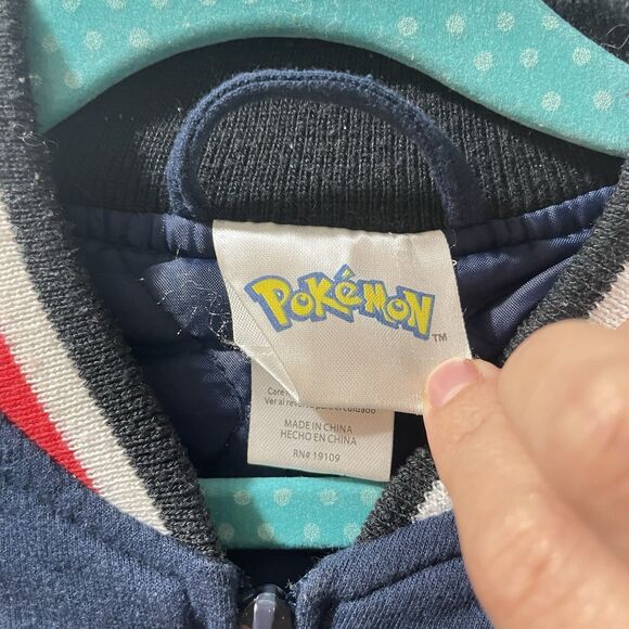 Pokémon Trainer Bomber Jacket Kids Size 5/6 Full Zip 2023 Nintendo Game Pokemon - Picture 2 of 6